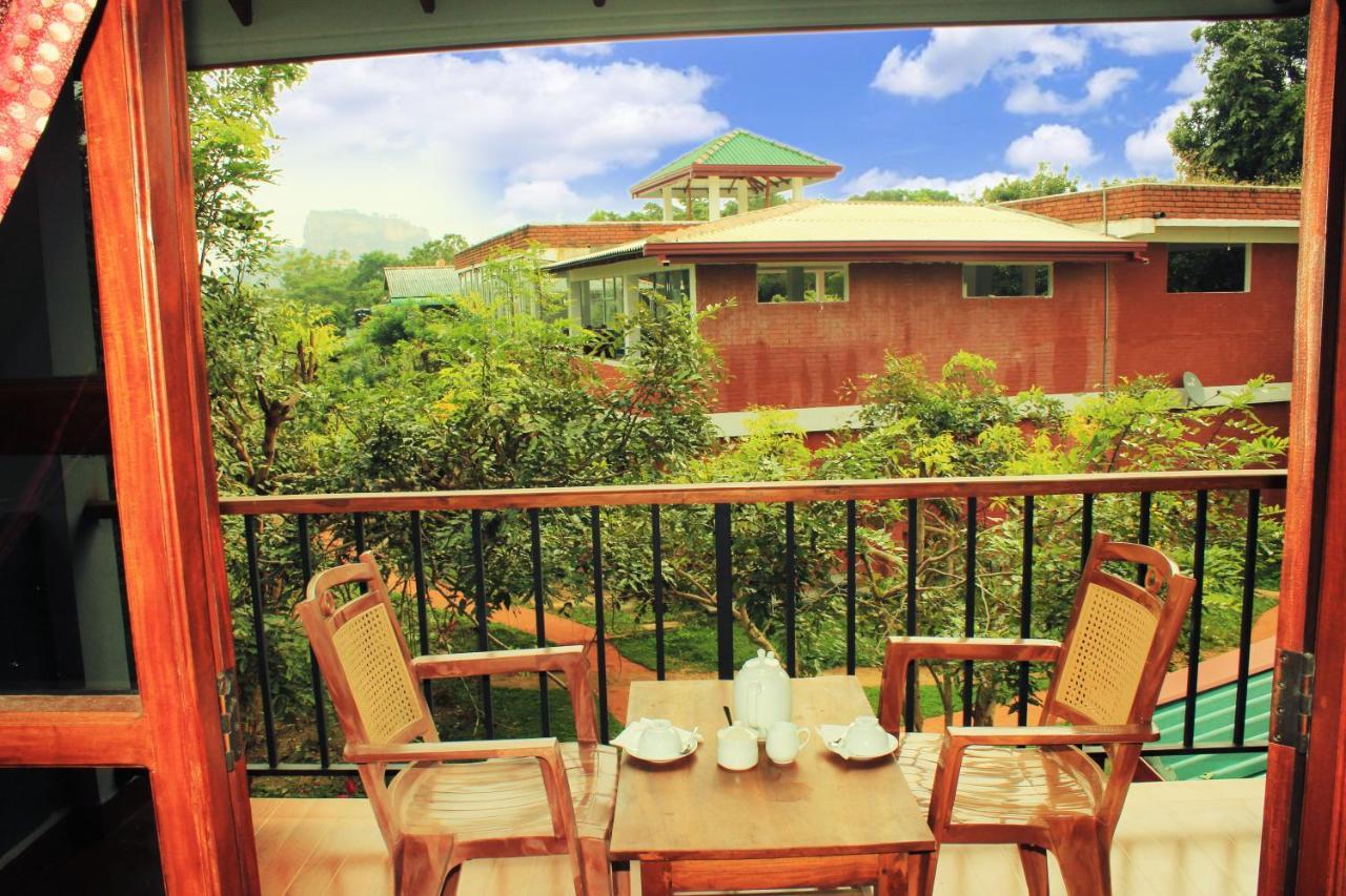 Green Hut Nature Resort Sigiriya Eksteriør bilde