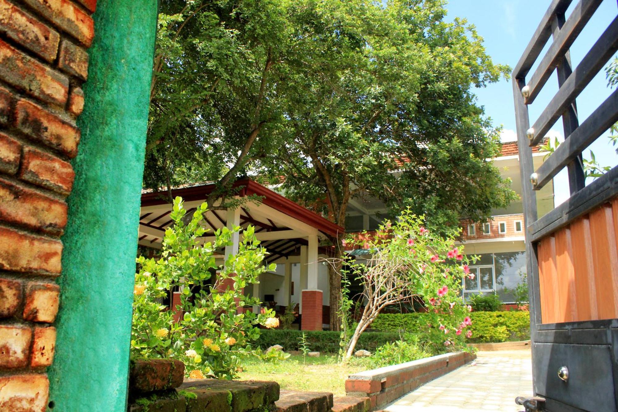 Green Hut Nature Resort Sigiriya Eksteriør bilde